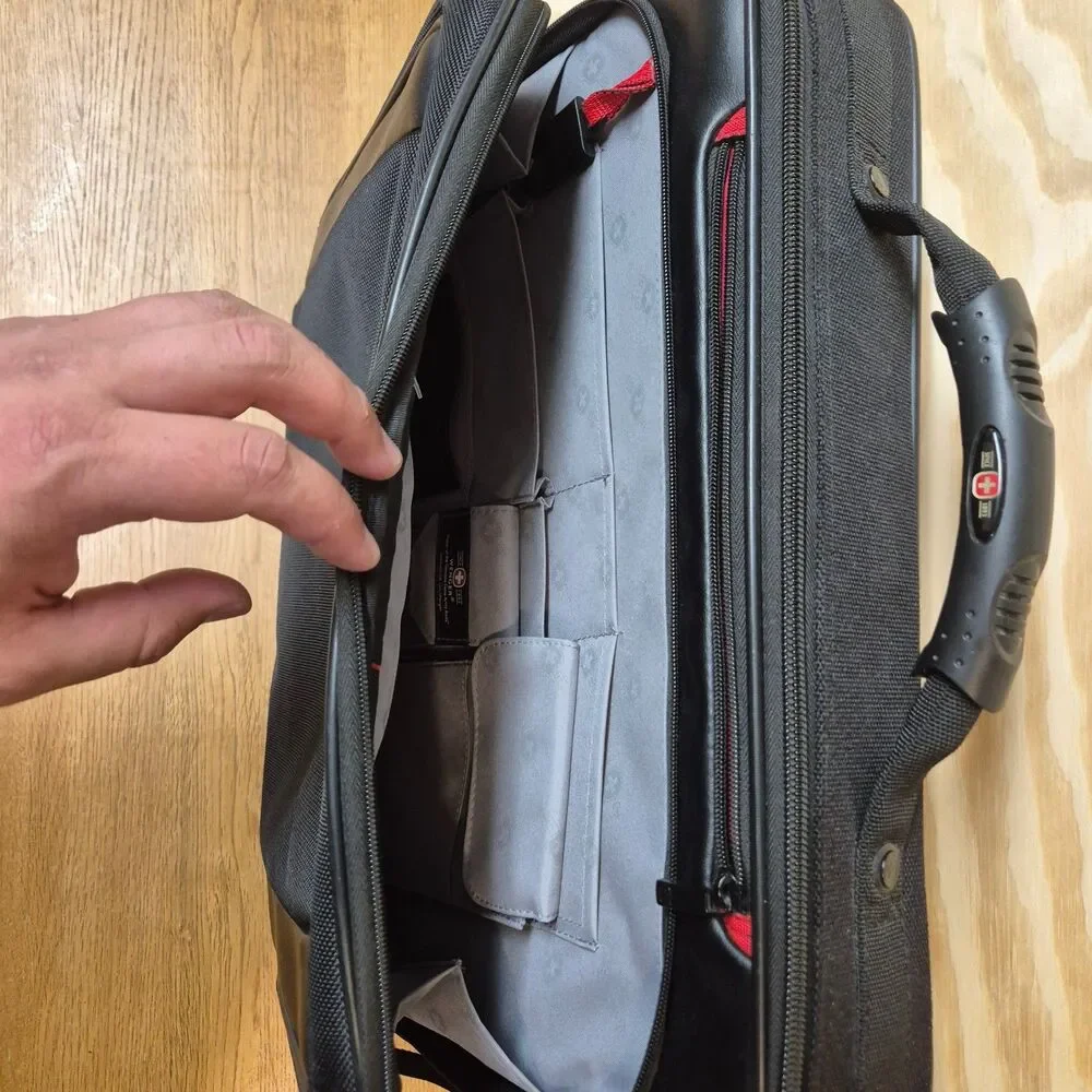 Swiss Gear Wenger Laptop Briefcase Black Shoulder Messenger Business Bag